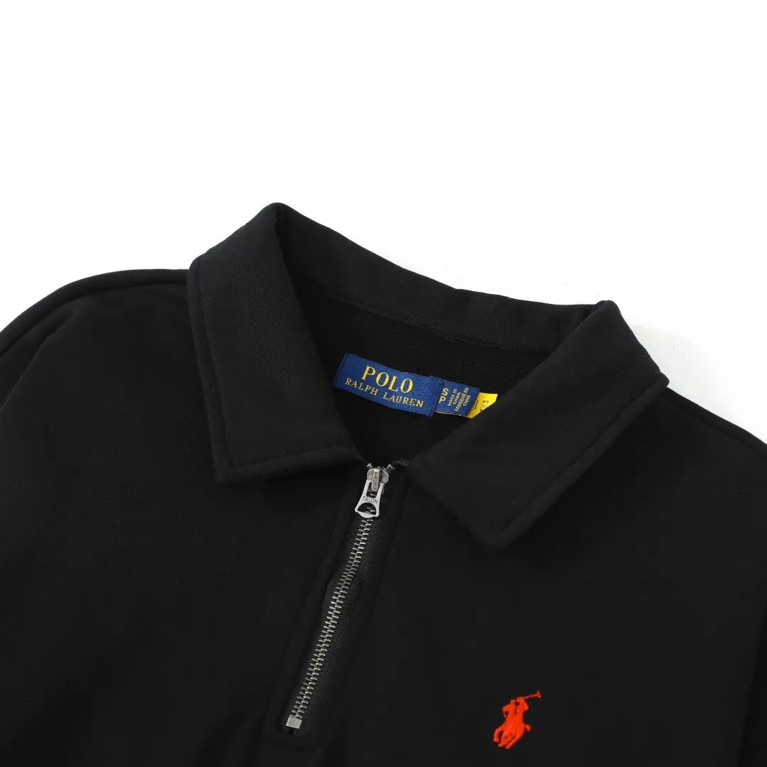 P260 #R99 Ralph Lauren pony logo eight-color half-zip lapel sweatshirt. Wear three times in one suit, easy to switch styles: Fully stand-up collar mode: crisp lapel three-dimensional windproof, taking into account warmth and cool lines, full of coolness ▫️Half-open lazy mode: slightly exposed collarbone, relaxed and comfortable | Pair with a shirt or high collar to show the intellectual atmosphere ▫️Full-open V-neck mode: Visually extends the neck-shoulder ratio | Stacking is more layered, hiding the flesh and making it look slimmer, making it easy to wear with a sense of luxury. Genderless design, shared wardrobe concept: White is gentle and elegant | Black is cool and slimming | Both colors can be used to create a couple CP look. 8 colors are available in the full line | From classic to soft | Meet all daily and occasion dressing needs Quality is reflected in the details: Micro-label logo embroidery | Loose but not procrastinating tailoring | High-grade fabrics ensure a comfortable fit. Easily manage various scenarios such as workplace commuting, weekend leisure, and date travel, effortless chic is the definition of effortless chic.  Color: Black White Navy Mint Green Khaki Pink Yellow Army Green Size: S M L